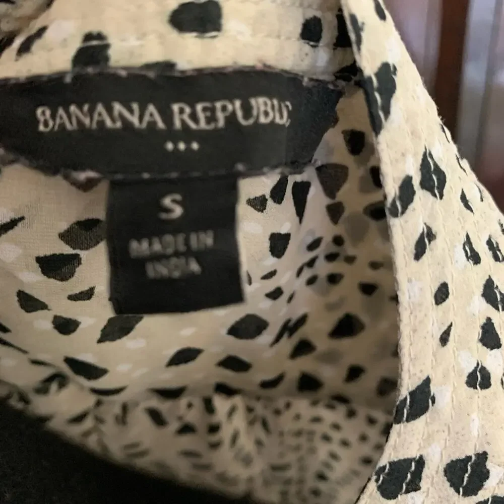 Banana Republic Sheer Popover Blouse Tunic Size Small Beige & Black - Picture 7 of 7